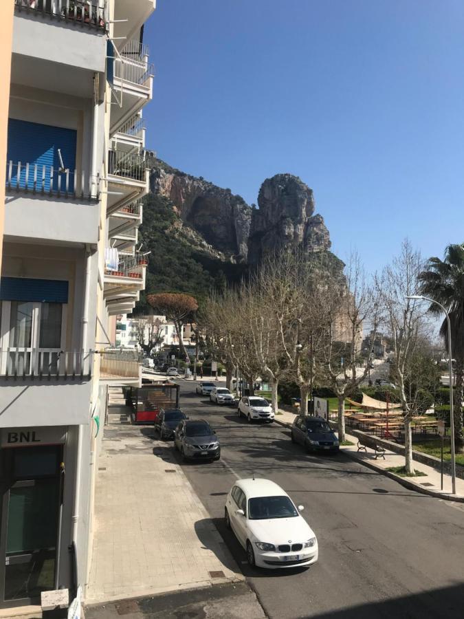 B E B Riviera Di Levante Terracina Exterior photo