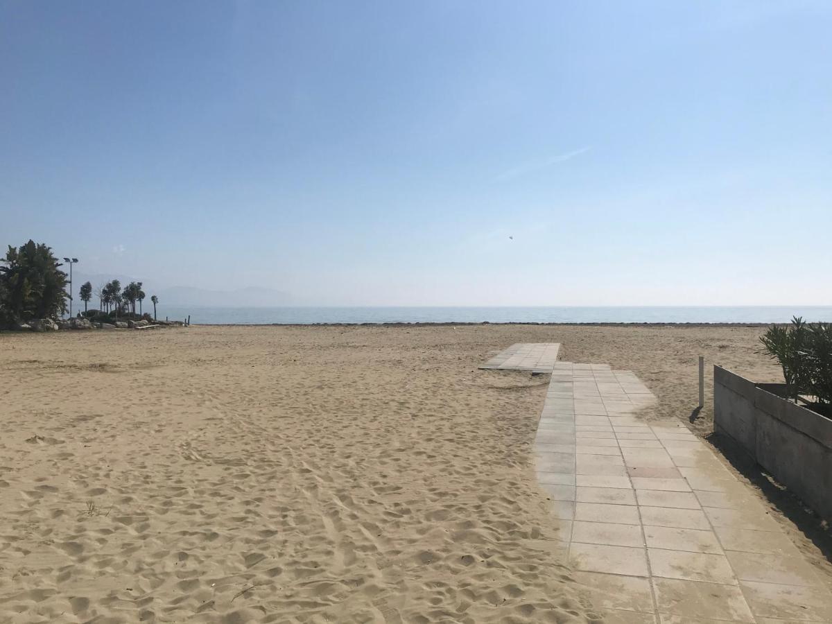B E B Riviera Di Levante Terracina Exterior photo